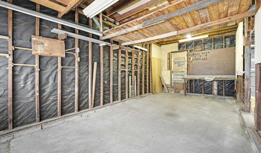 1202 S Van Buren St, Auburn, IN 46706 - 5 Beds, 2 Bath