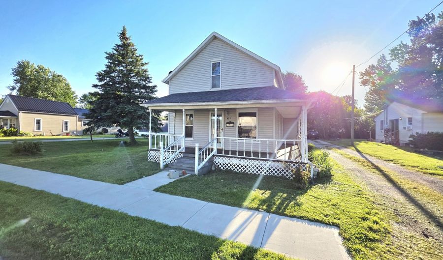 425 Liberty St, Ada, OH 45810 - 2 Beds, 1 Bath