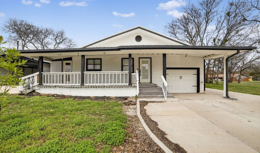 204 Dewitt St, Alba, TX 75410 - 2 Beds, 2 Bath