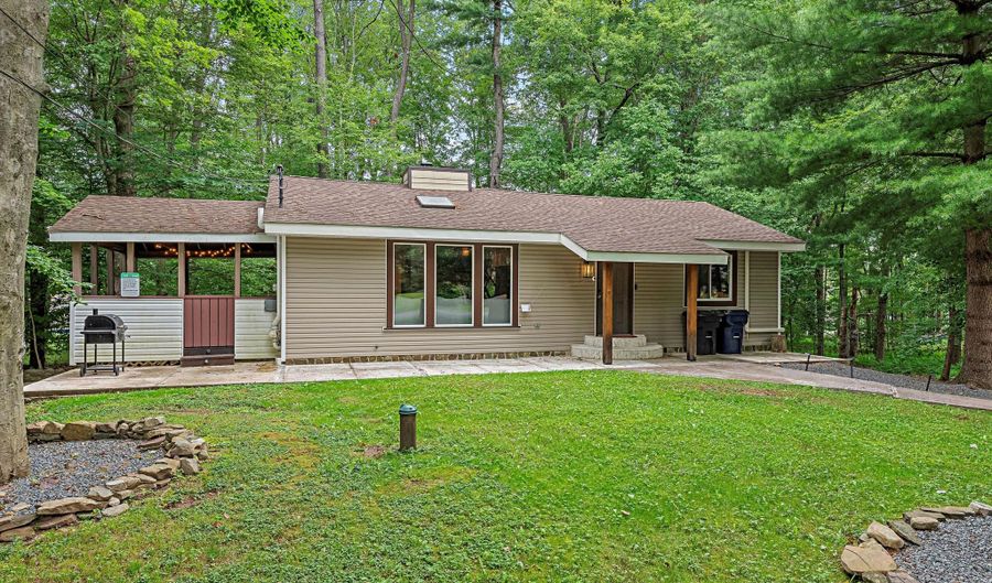 113 Birchwood Rd, Blakeslee, PA 18610 - 4 Beds, 2 Bath