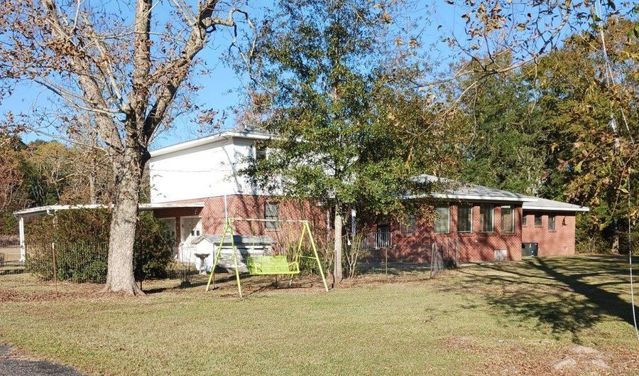 450 Meadows Rd, Ashford, AL 36312 - 4 Beds, 3 Bath