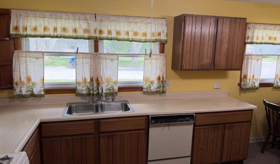 301 W Indiana Ave, Argos, IN 46501 - 2 Beds, 1 Bath