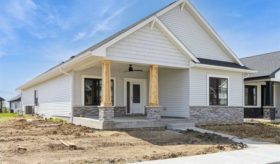 768 Clover Hill Dr, North Liberty, IA 52317 - 4 Beds, 3 Bath