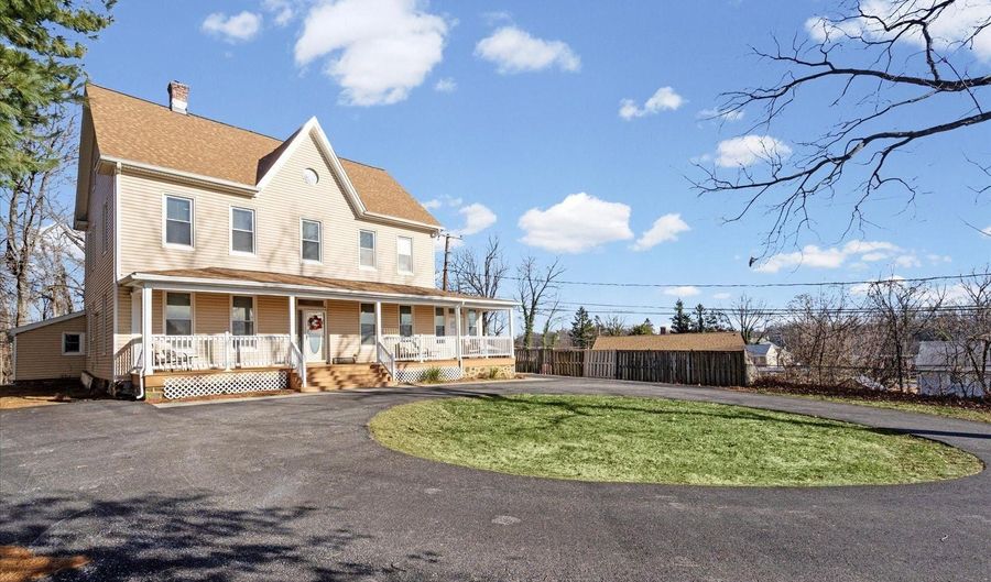 6602 KRONE Dr, Baltimore, MD 21207 - 5 Beds, 3 Bath