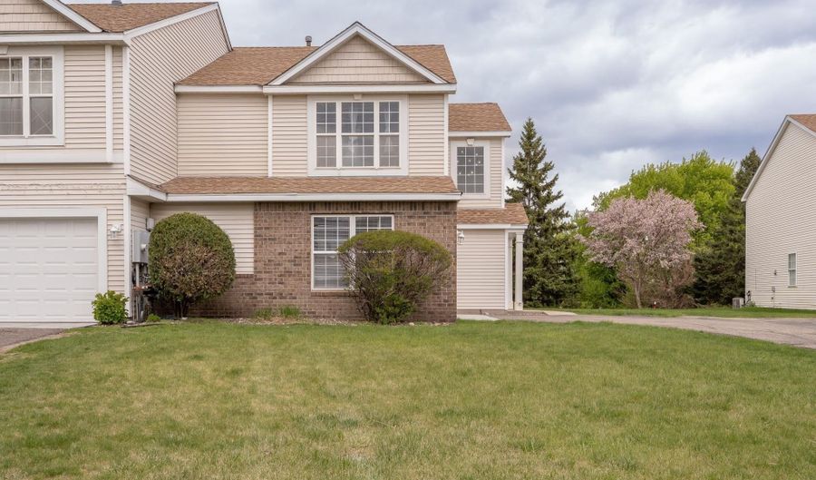15570 Finch Ave, Apple Valley, MN 55124 - 3 Beds, 3 Bath