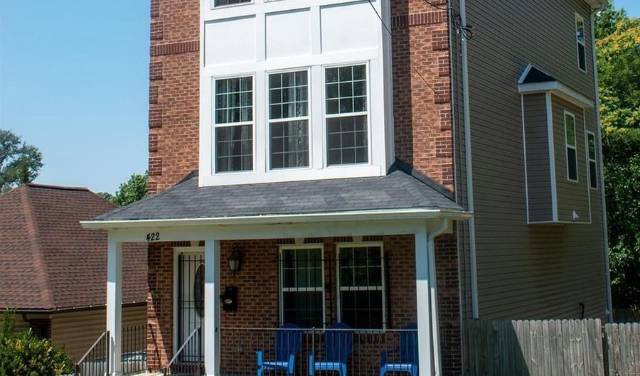422 60TH St NE, Washington, DC 20019 - 5 Beds, 4 Bath