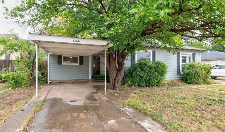 3266 College St, Abilene, TX 79605 - 3 Beds, 2 Bath