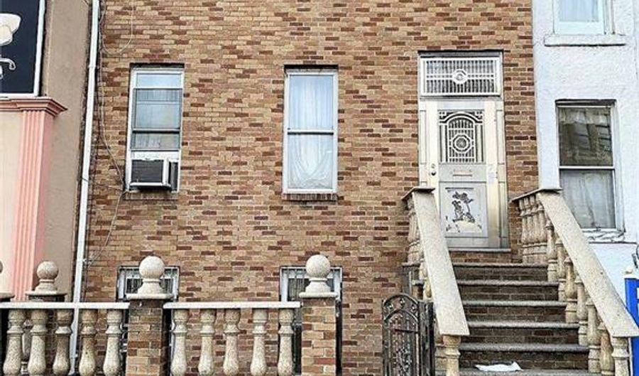 684 4 Ave, Brooklyn, NY 11232 - 4 Beds, 2 Bath