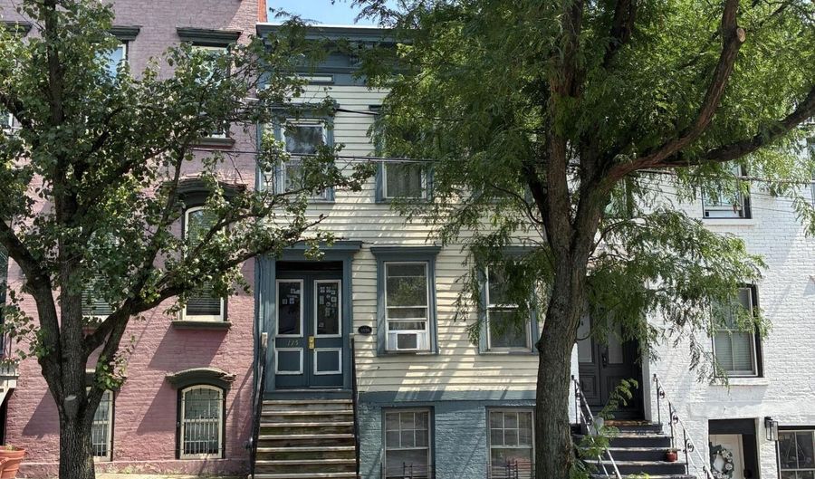 175 Eagle St, Albany, NY 12202 - 3 Beds, 3 Bath