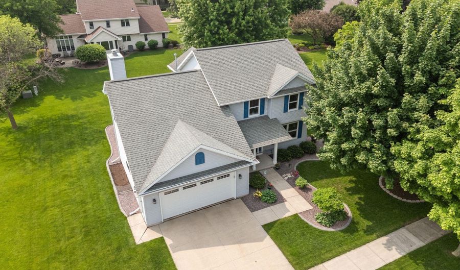 2521 E INGLEWOOD Pl, Appleton, WI 54915 - 4 Beds, 3 Bath