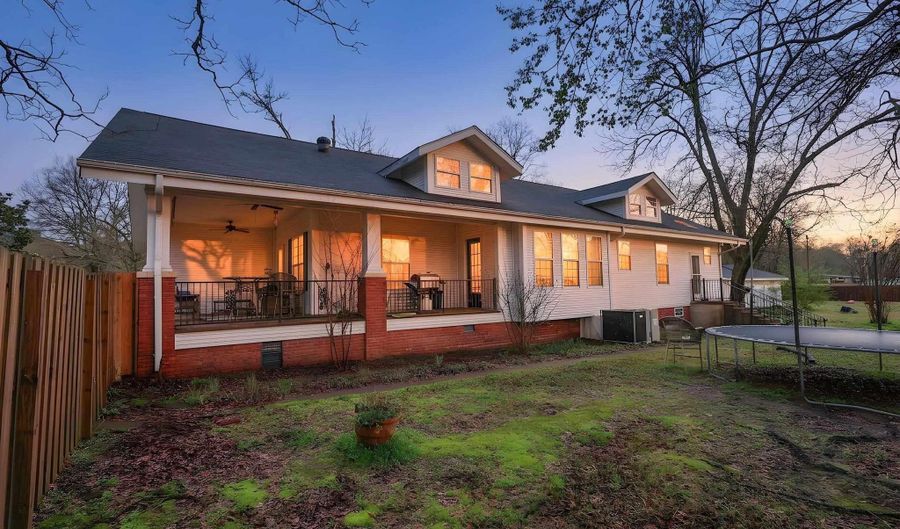 114 N MAIN St, Amity, AR 71921 - 5 Beds, 3 Bath