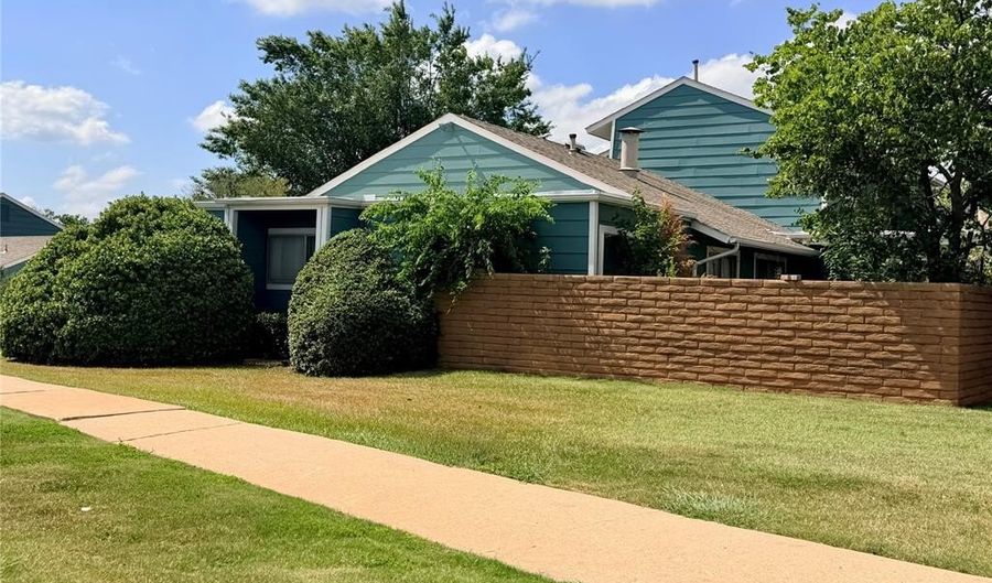 2713 Indian Creek Blvd, Achille, OK 73120 - 3 Beds, 2 Bath