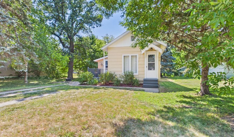 410 Quincy St, Alexandria, MN 56308 - 2 Beds, 1 Bath