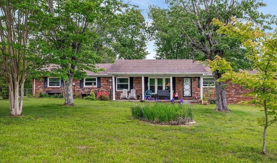509 1st Ave N, Baxter, TN 38544 - 4 Beds, 2 Bath