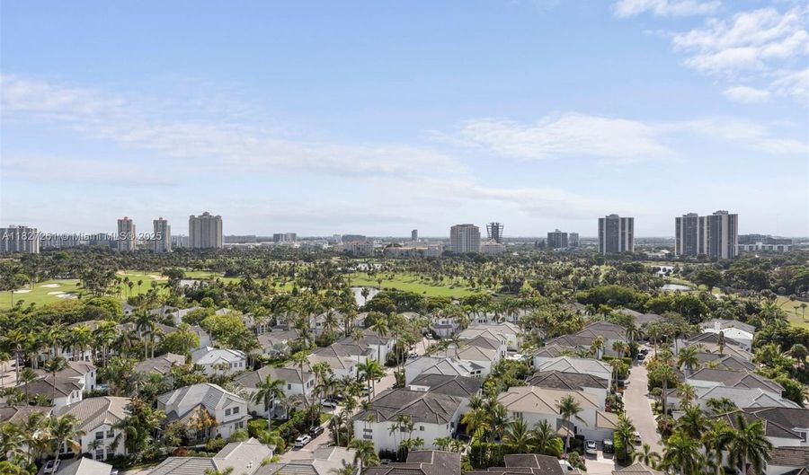 19900 E Country Club Dr TS10, Aventura, FL 33180 - 2 Beds, 2 Bath