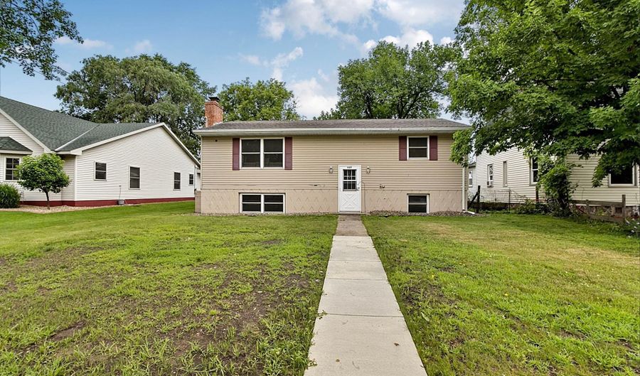 105 Barracuda Ave SE, Avon, MN 56310 - 3 Beds, 2 Bath