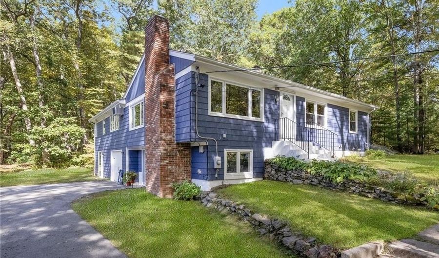 485 Snake Hill Rd, Glocester, RI 02857 - 3 Beds, 2 Bath