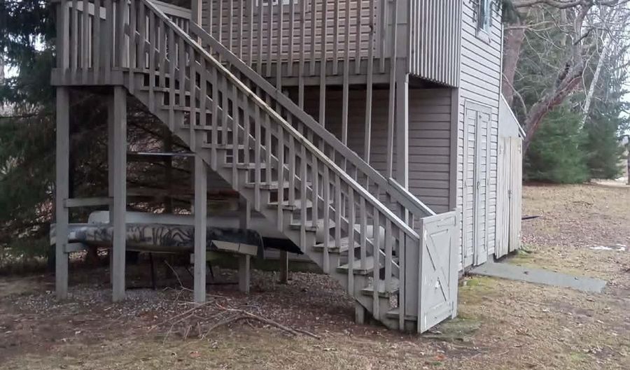 2567 St. Clair River Dr, Algonac, MI 48001 - 3 Beds, 2 Bath