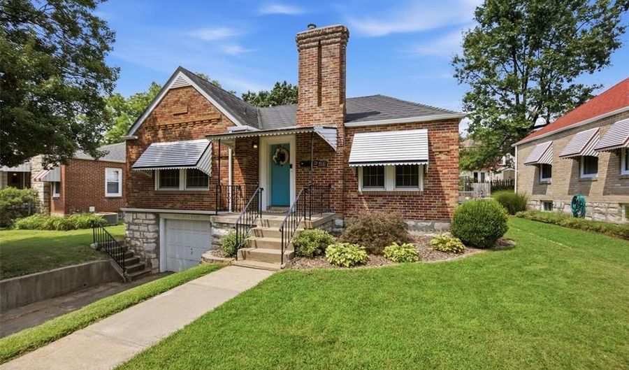 9131 Lucia Dr, Affton, MO 63123 - 2 Beds, 2 Bath