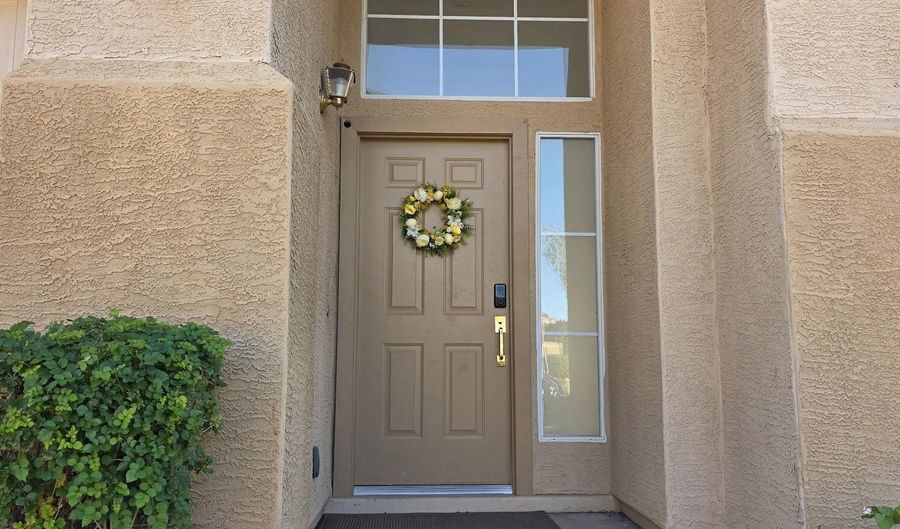 843 W LOCUST Dr, Chandler, AZ 85248 - 3 Beds, 2 Bath