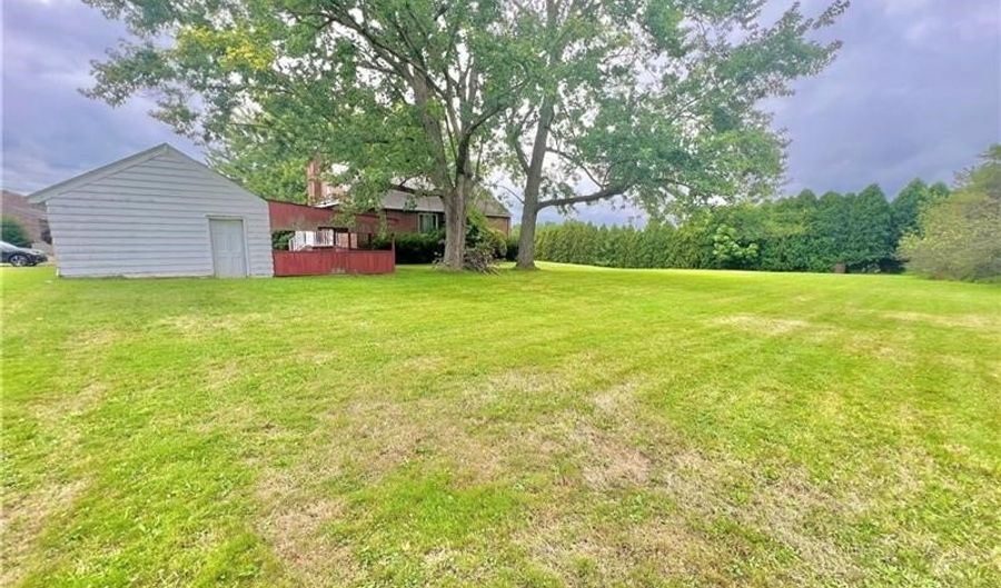 2516 Wilmington Rd, Neshannock Twp., PA 16105 - 3 Beds, 2 Bath