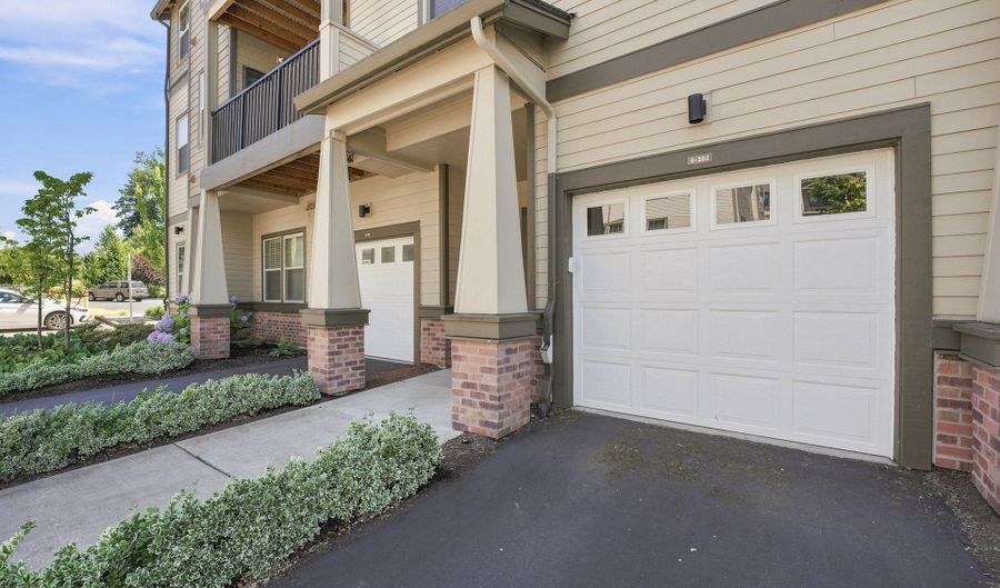 17051 SW APPLEDALE Rd 203, Beaverton, OR 97007 - 3 Beds, 2 Bath