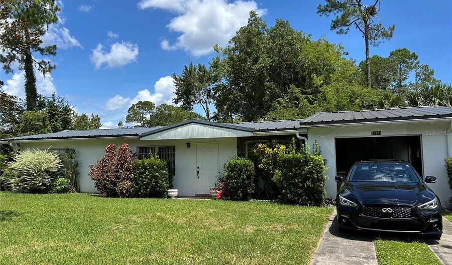 24121 ARMADILLO Rd, Astor, FL 32102 - 2 Beds, 2 Bath