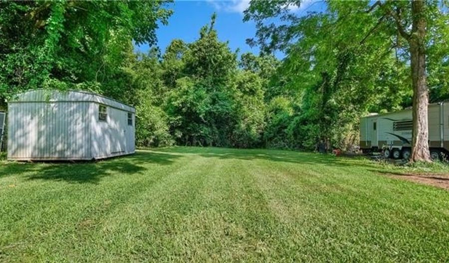 5407 RUTLAND Rd, Alexandria, LA 71302 - 2 Beds, 1 Bath