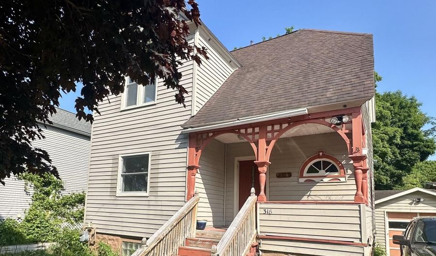 316 S Second Ave, Alpena, MI 49707 - 4 Beds, 3 Bath