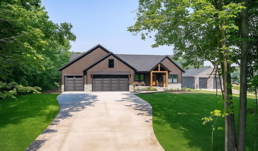 12607 76th Ave, Allendale, MI 49401 - 3 Beds, 3 Bath
