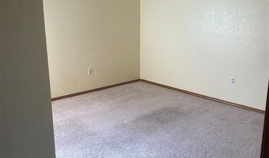 1732 Lionsgate Cir, Bethany, OK 73008 - 3 Beds, 2 Bath