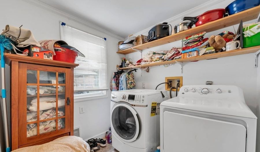 901 Bedford Ave, Altavista, VA 24517 - 4 Beds, 2 Bath