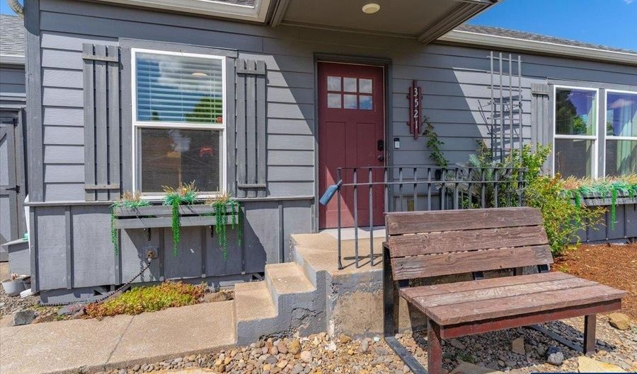 3521 NE Bernard Ave, Albany, OR 97322 - 3 Beds, 2 Bath