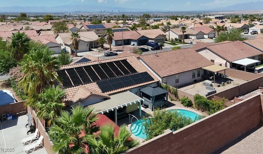 780 Beach Park St, Henderson, NV 89015 - 4 Beds, 2 Bath