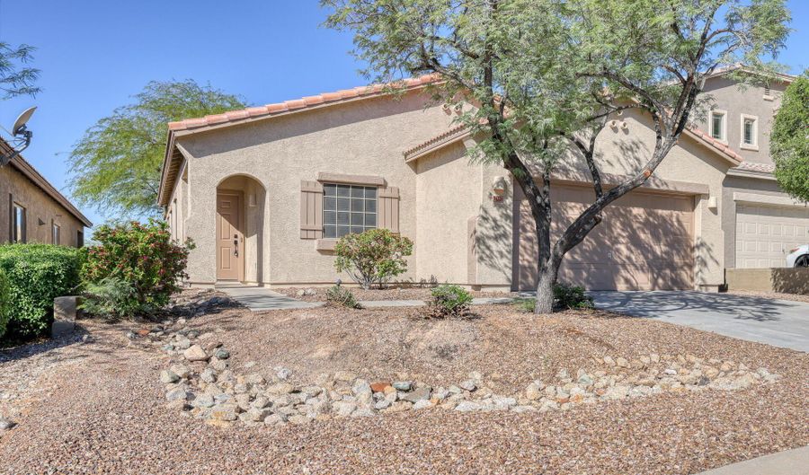 41326 N HUDSON Trl, Anthem, AZ 85086 - 3 Beds, 2 Bath