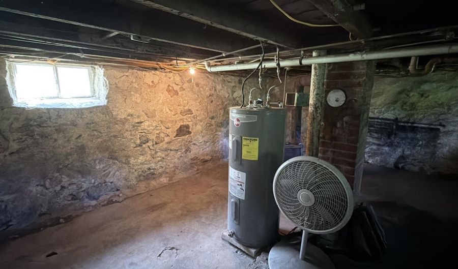307 Denmark St, Berlin, NH 03570 - 2 Beds, 1 Bath