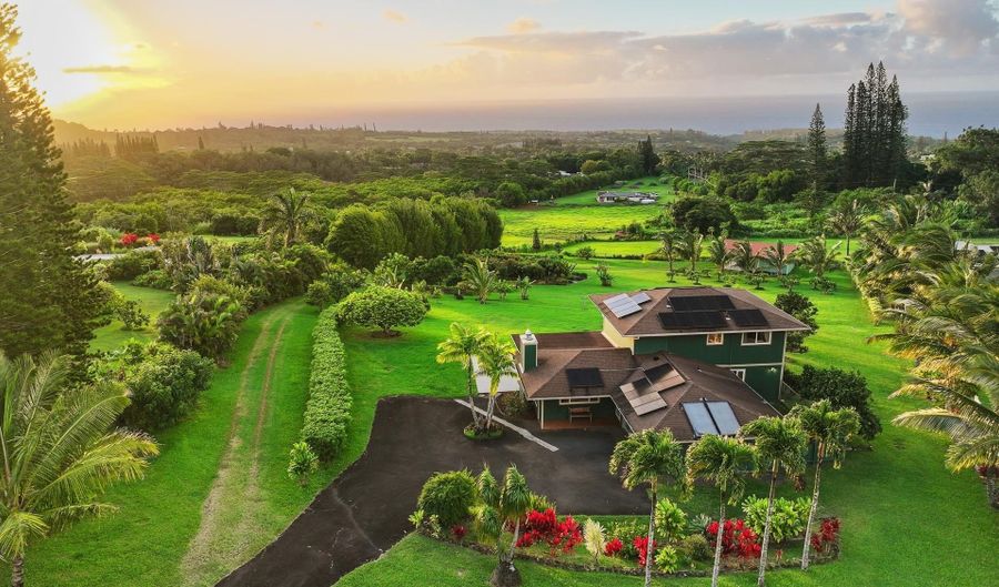 820 W Kuiaha Rd A, Haiku, HI 96708 - 4 Beds, 3 Bath
