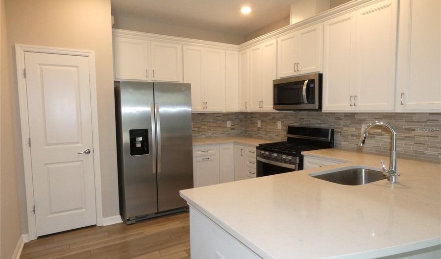 6372 MOORING LINE Cir, Apollo Beach, FL 33572 - 2 Beds, 2 Bath