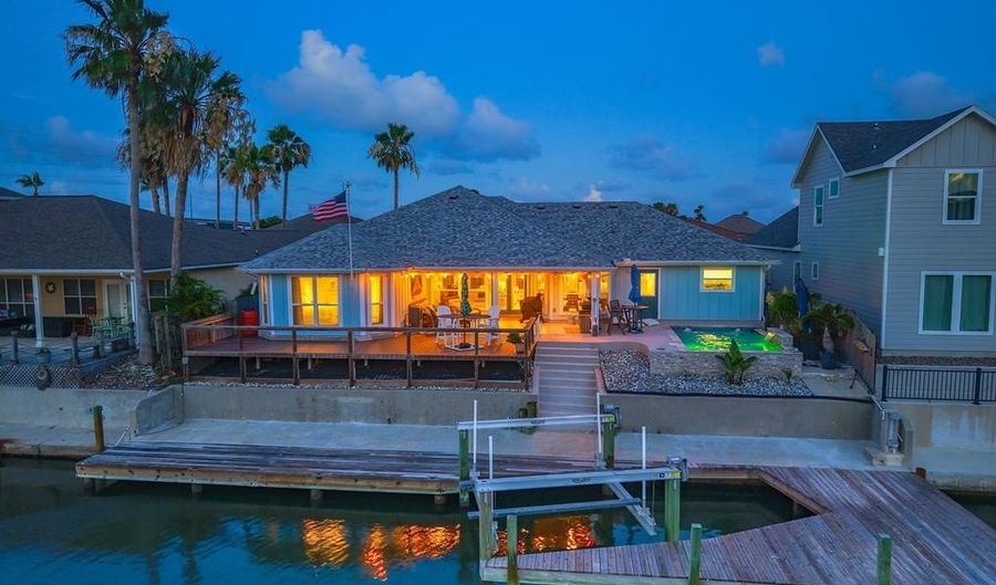 126 Sea View Dr, Aransas Pass, TX 78336 - 3 Beds, 2 Bath