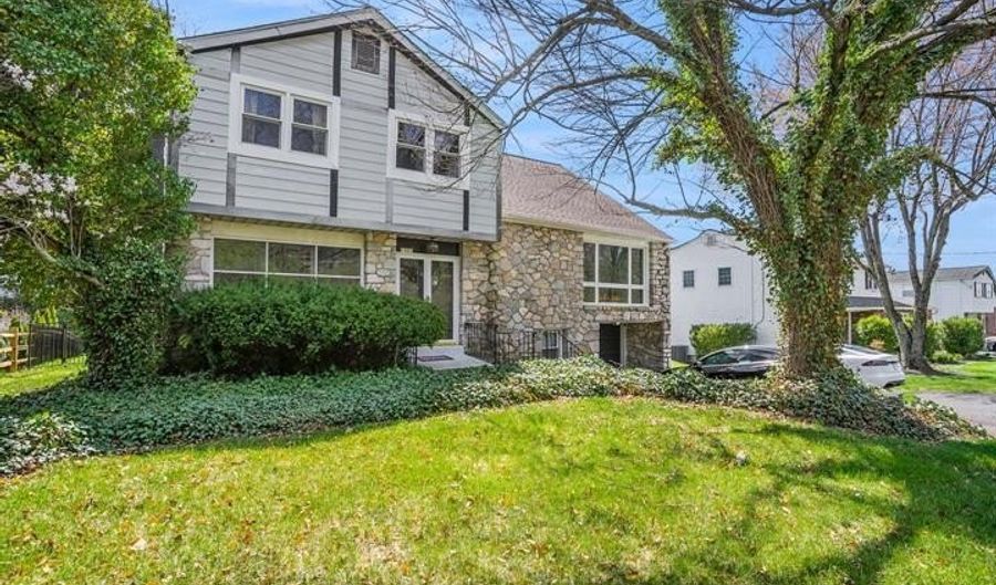 1057 FITZWATERTOWN Rd, Roslyn, PA 19001 - 4 Beds, 3 Bath