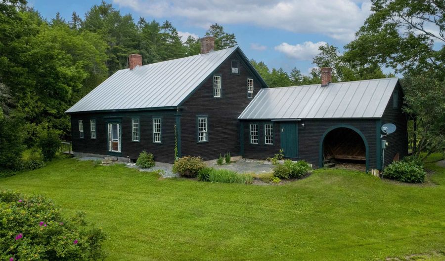 1199 Goss Hill Rd, Barnet, VT 05821 - 5 Beds, 2 Bath