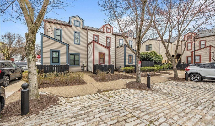 51 S 17th St, Airville, PA 15203 - 2 Beds, 2 Bath