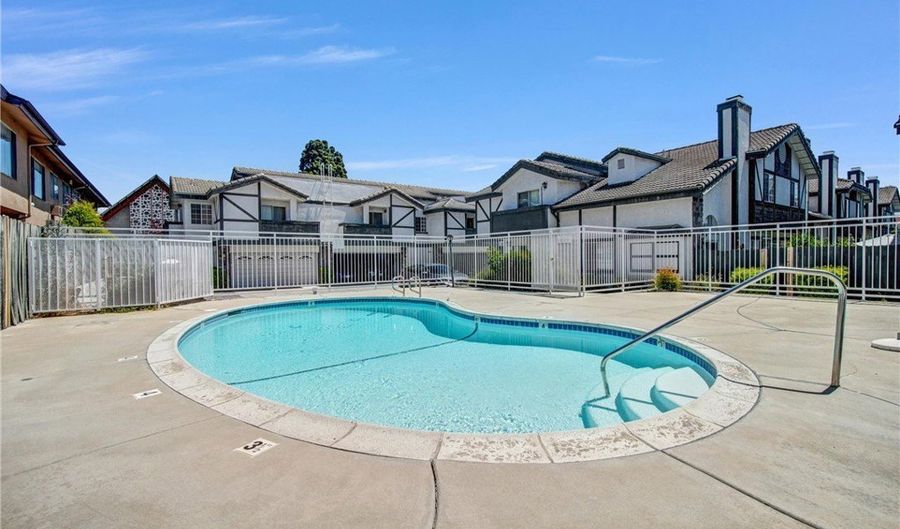 217 E Commonwealth Ave F, Alhambra, CA 91801 - 3 Beds, 3 Bath
