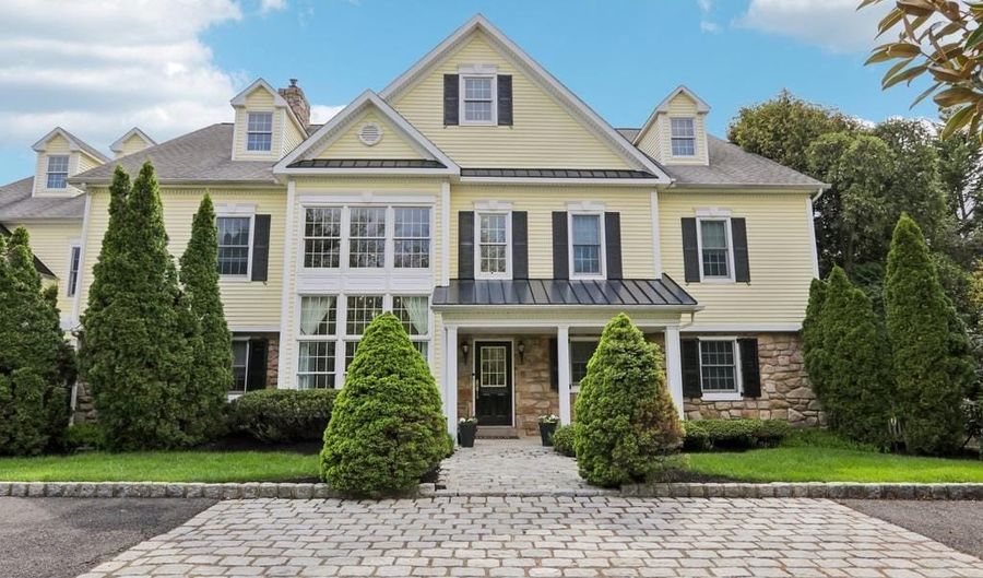 209 E WELSH Rd, Ambler, PA 19002 - 5 Beds, 6 Bath