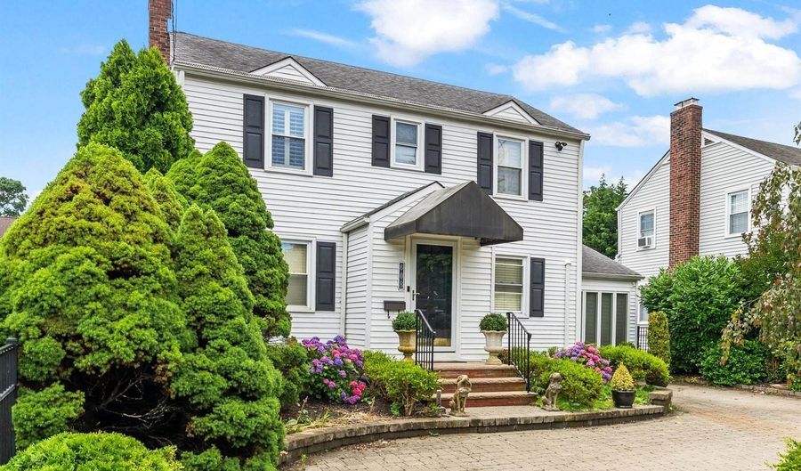 608 Corlies Ave, West Allenhurst, NJ 07711 - 3 Beds, 2 Bath