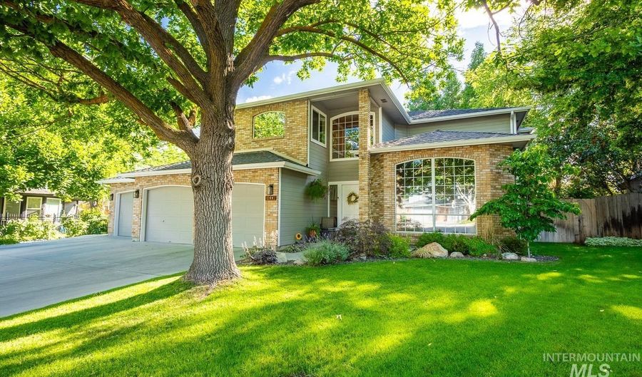 10447 W Rockwood, Boise, ID 83704 - 6 Beds, 3 Bath