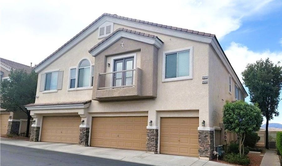 2513 April Breeze Ln, Henderson, NV 89002 - 2 Beds, 2 Bath