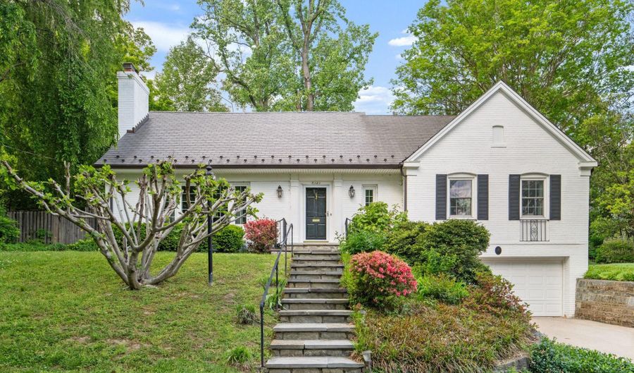5121 BALTAN Rd, Bethesda, MD 20816 - 5 Beds, 4 Bath