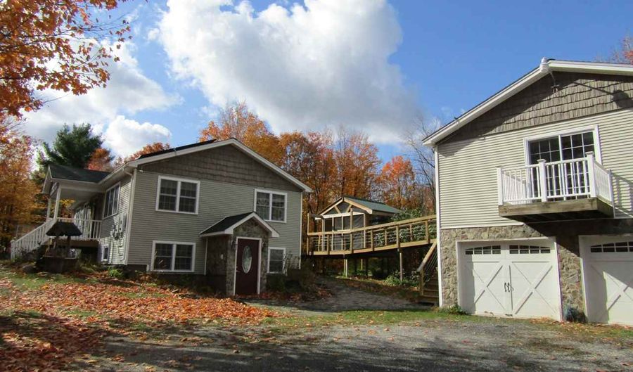 923 Hanna Rd, Highgate, VT 05457 - 3 Beds, 3 Bath