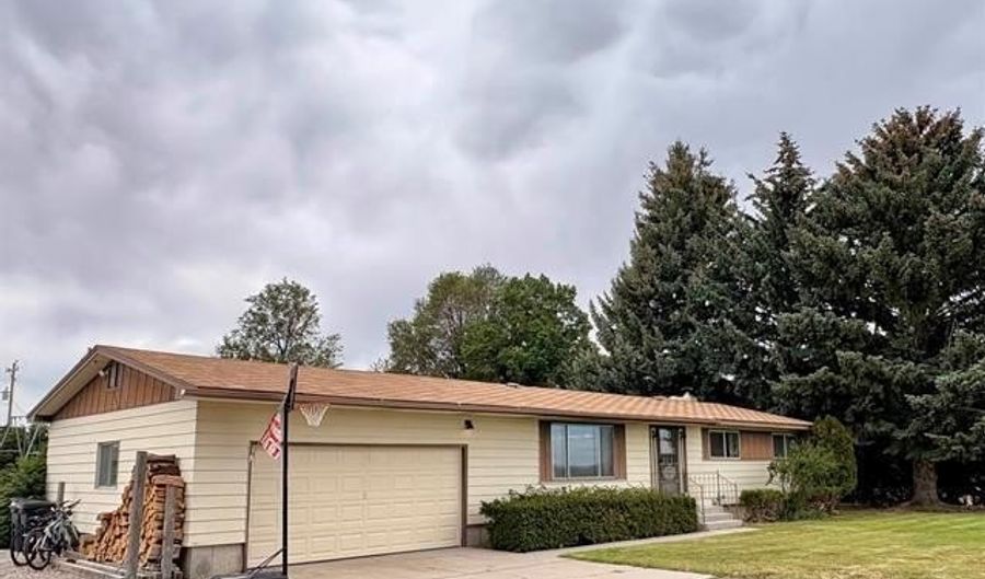 3197 Eagle Rock Rd, American Falls, ID 83211 - 5 Beds, 3 Bath
